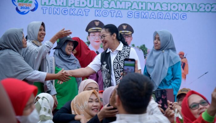 Peringati Hari Peduli Sampah Nasional, Pemkot Semarang dan Elemen Masyarakat Kolaborasi Resik-resik Kali Jaten