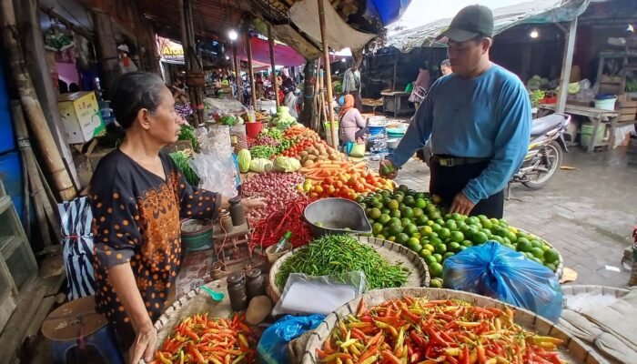 Jelang Puasa, Harga Cabai Makin “Pedas”
