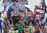 Ribuan Warga Semarang Antusias Saksikan Tradisi Kirab Budaya Dugderan 2026