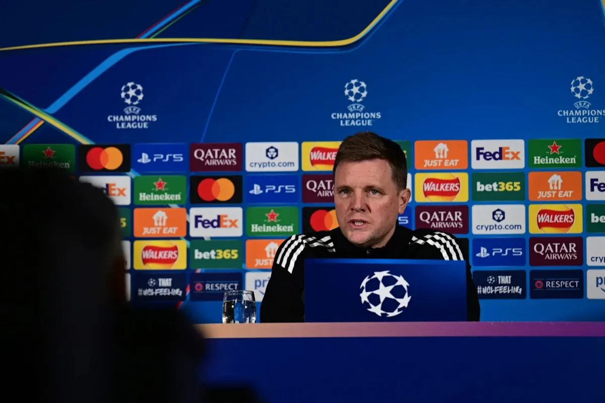 Pelatih Newcastle Eddie Howe berbicara pada sesi konferensi pers