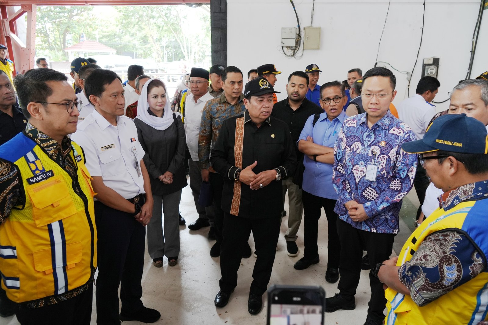 Ketua Komisi V, Lasarus saat meninjau fasilitas di Stasiun Semarang Tawang, Jumat (20/2/2026)