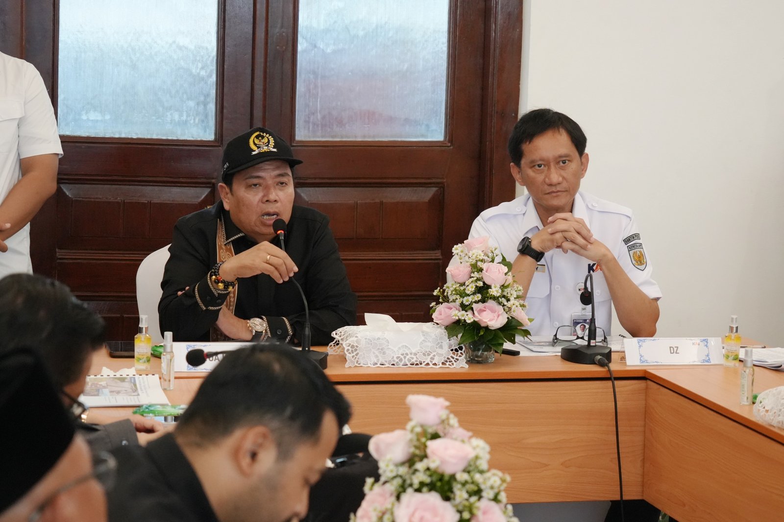 Ketua Komisi V, Lasarus saat meninjau fasilitas di Stasiun Semarang Tawang, Jumat (20/2/2026)