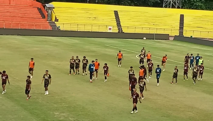 Semen Padang Imbangi Malut United Berkat Dua Gol di Akhir Laga