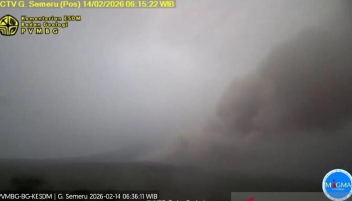 Gunung Semeru Kembali Luncurkan Awan Panas, Warga Diminta Waspada