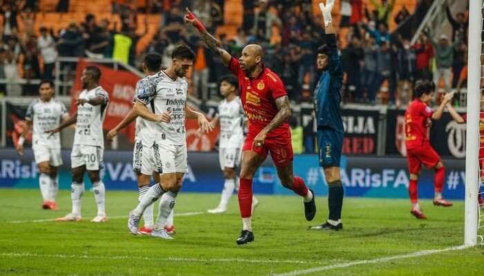 Persija Targetkan Poin Penuh Meski Rumput JIS Tak Sesuai Harapan