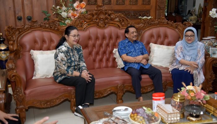 Silaturahmi ke Mantan Wali Kota, Agustina Wilujeng Tekankan Keberlanjutan Program Pembangunan