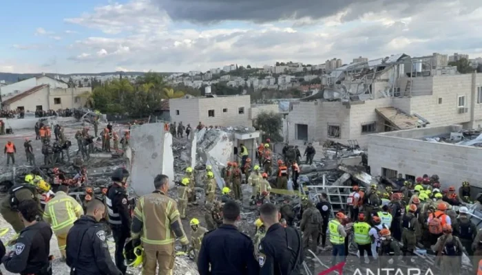 Iran Hujani Rudal ke Israel dan Fasilitas Militer AS di Timur Tengah