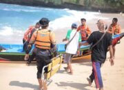 Asyik Berenang, Tiga Wisatawan Terseret Ombak di Pantai Ngrumput Gunungkidul