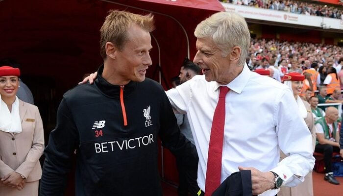 Eks Kiper Arsenal Alex Manninger Meninggal Usai Ditabrak Kereta