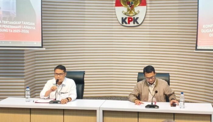 Ditetapkan Tersangka, Bupati Tulungagung  Langsung Ditahan KPK