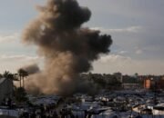 Israel Tembak Rudal Dekat Kamp Pengungsi di Gaza Akibatkan Tujuh Orang Tewas