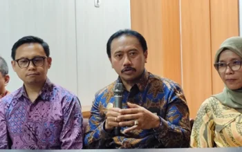 Wakil Rektor Bidang Kemahasiswaan, Alumni, dan Kerja Sama UPNVY Dr. Hendro Widjanarko