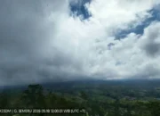Gunung Semeru Erupsi Sempat Luncurkan Awan Panas