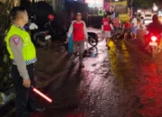 Diterjang Banjir Bandang, Seorang Lansia di Mangkang Semarang Hanyut