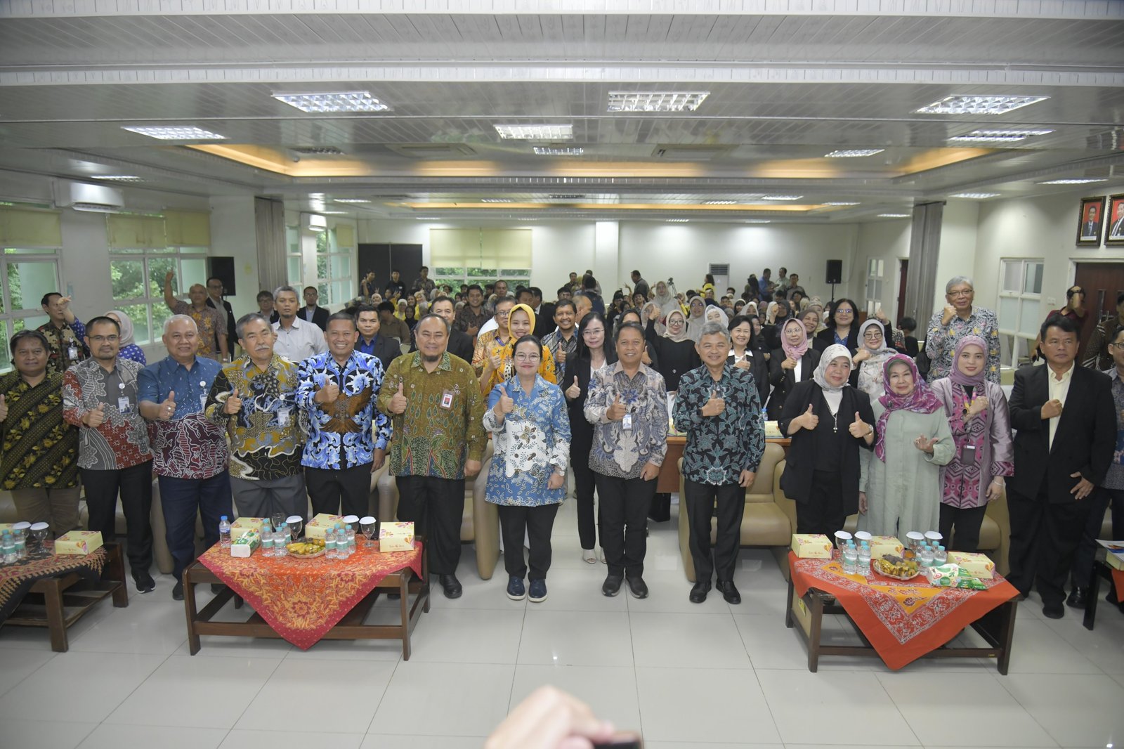 Wali Kota Semarang, Agustina Wilujeng menghadiri agenda Pelantikan Pengurus dan Seminar Nasional Ikatan Sarjana Ekonomi Indonesia (ISEI) Cabang Semarang Periode 2026–2029