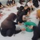 Suasana pembagian daging hewan kurban di Lapas Perempuan Kelas II A Semarang, Rabu (27/5/2026).