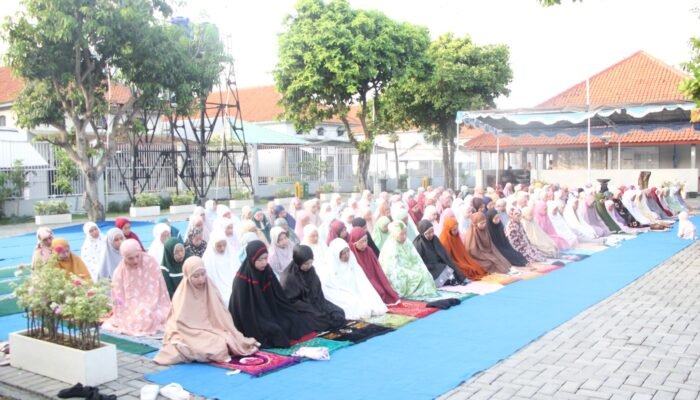 Ratusan Warga Binaan Lapas Perempuan Semarang Gelar Salat Iduladha