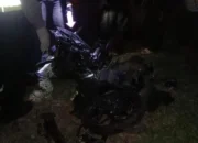 Pemotor Nekat Terobos Palang Pintu Perlintasan KA, Tiga Orang Meregang Nyawa