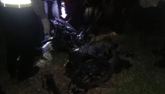Pemotor Nekat Terobos Palang Pintu Perlintasan KA, Tiga Orang Meregang Nyawa
