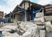BNPB Bangun Tempat Ibadah Sementara untuk Korban Gempa M 6,7 di Sigi
