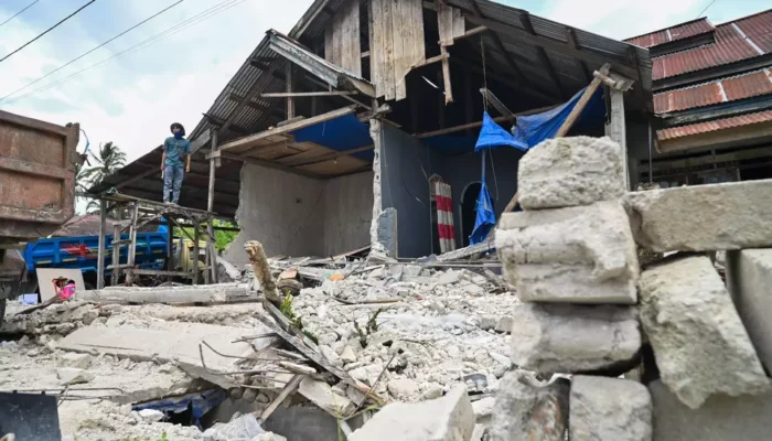 BNPB Bangun Tempat Ibadah Sementara untuk Korban Gempa M 6,7 di Sigi