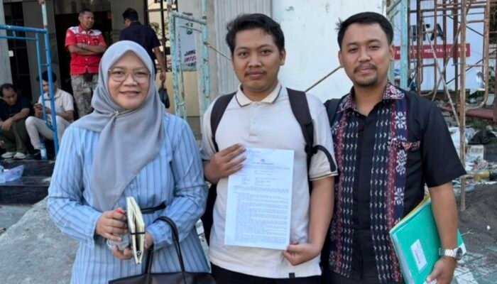 Jurnalis Surabaya Jadi Korban Kekerasan Oknum Aparat, Serahkan 19 Bukti ke Polisi