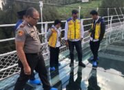 Resmi Dibuka Umum, Jembatan Kaca Bromo Dibangun Sepanjang 130 Meter