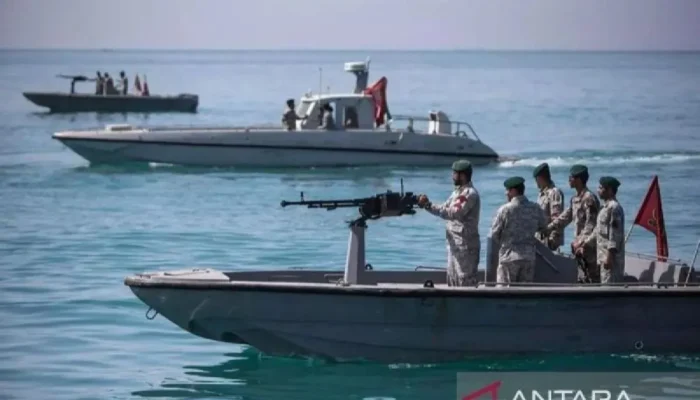 Diancam AS, Iran Tutup Selat Hormuz Tanpa Batas Waktu