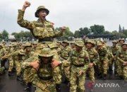 TNI Beri Hukuman Push Up ke Manajer KMP yang Tak Disiplin Saat Latsarmil