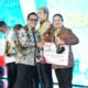 Walikota Semarang Agustina Wilujeng menerima penghargaan Terbaik III Kategori Creative Financing tingkat kota dari Kementerian Dalam Negeri RI yang digelar di Yogyakarta, Kamis 94/6/2026)