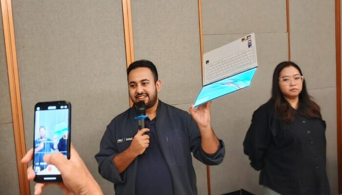 ASUS ExpertBook Ultra Pertegas Laptop Bisnis Premium yang Hadirkan Kinerja dan Fitur Keamanan Canggih