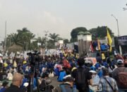 Gelombang Mahasiswa Demo “Geruduk” Gedung DPR Tuntut Kemandirian Ekonomi