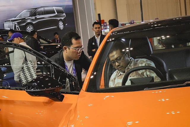 Suasana pameran otomotif Gaikindo Jakarta Auto Week (GJAW)