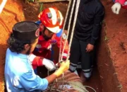 Damkar Jakarta Timur Bantu Evakuasi Warga Obesitas Meninggal Capai 250 kg untuk Dimakamkan