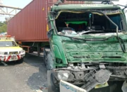 Enam Kendaraan Tabrakan Beruntun di Tol Bintara Arah Cakung, Satu Orang Tewas