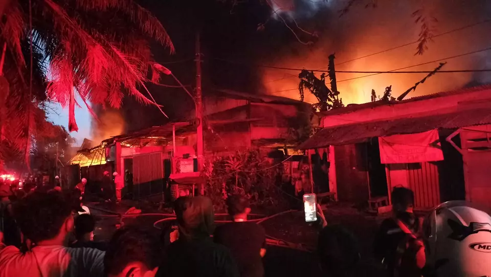 Kebakaran pabrik dupa di Tangerang, Banten