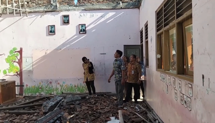 Bangunan SDN Tanggirejo Roboh Dimakan Usia, Pemprov Jateng Janjikan Revitalisasi