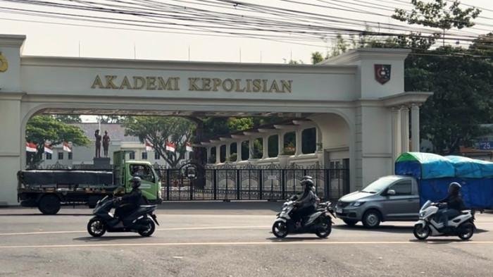 Gerbang Akpol Semarang