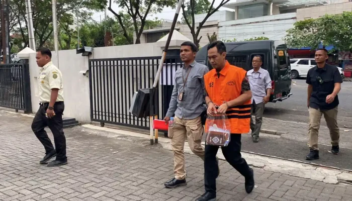 Sidang Perdana Bupati Nonaktif Cilacap dalam Kasus Pemerasan Kepala OPD