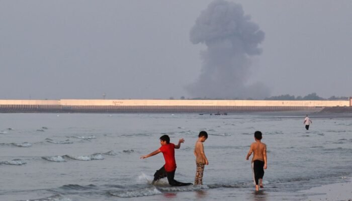 Balasan Serangan AS, Iran Rudal Kapal Tanker UEA dan Bahrain, Satu Pelaut Tewas