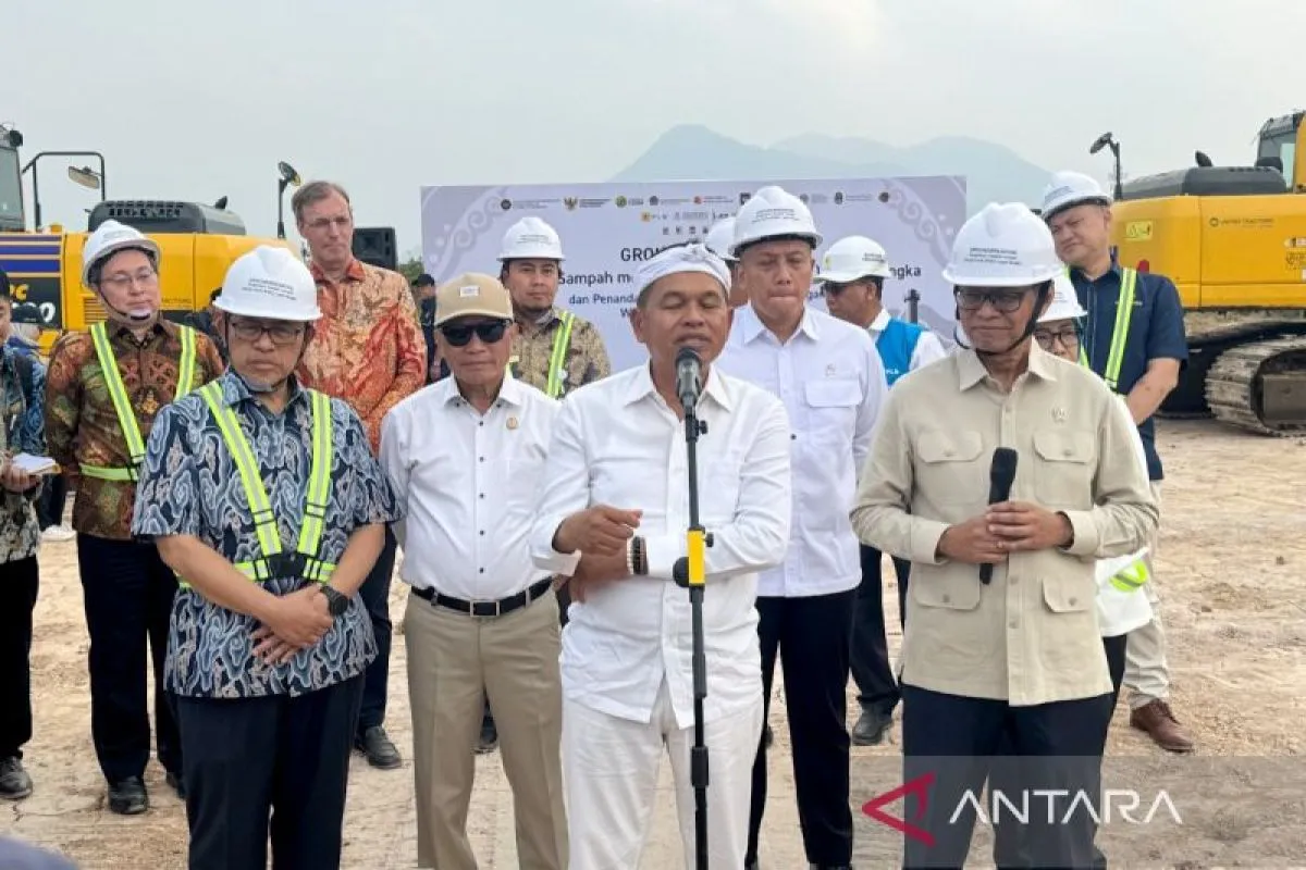 Wakil Menteri ESDM Yuliot Tanjung kungan kerja di Legok Nangka