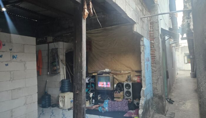 Terlibat Cekcok dengan Penagih Hutang, Tembok Rumah Warga Dirusak