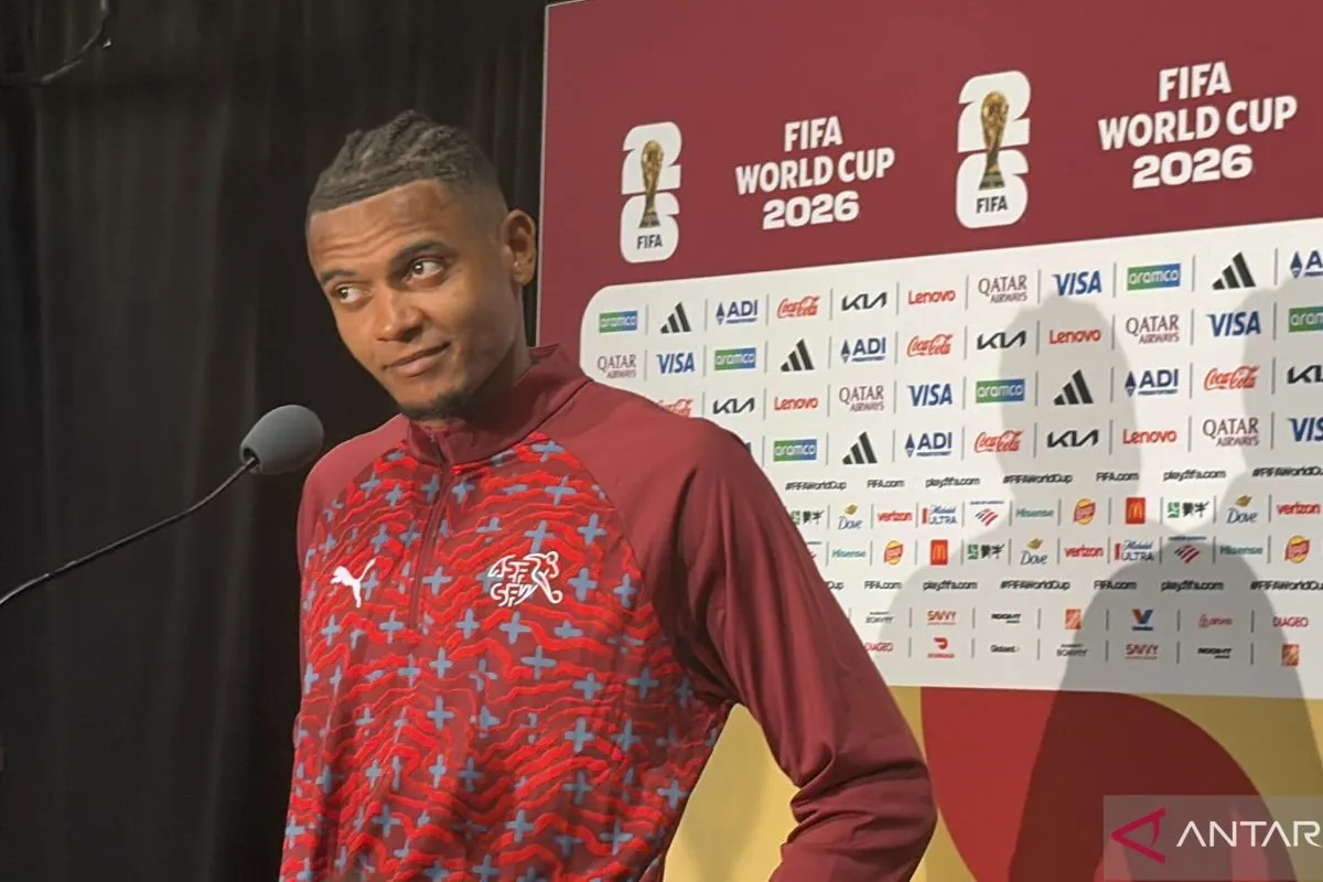 Pemain belakang Tim Nasional Swiss, Manuel Akanji