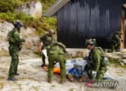 Jenazah Pilot Pesawat AMA Berhasil Dievakuasi oleh TNI Dibawa ke Timika