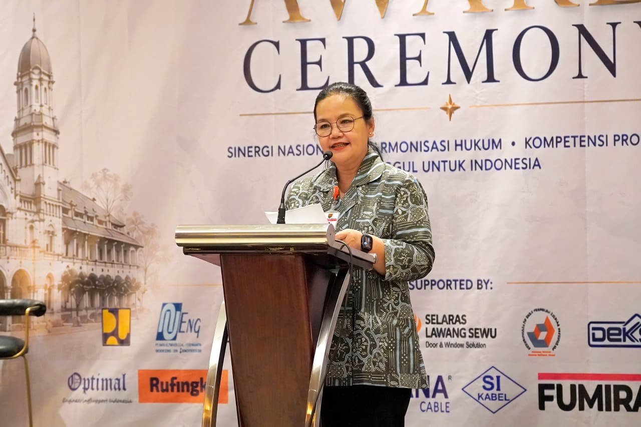 alikota Semarang, Agustina Wilujeng menghadiri kegiatan Perkumpulan Ahli Pengkaji Teknik Indonesia (PAPTI) di hotel PO Hotel.