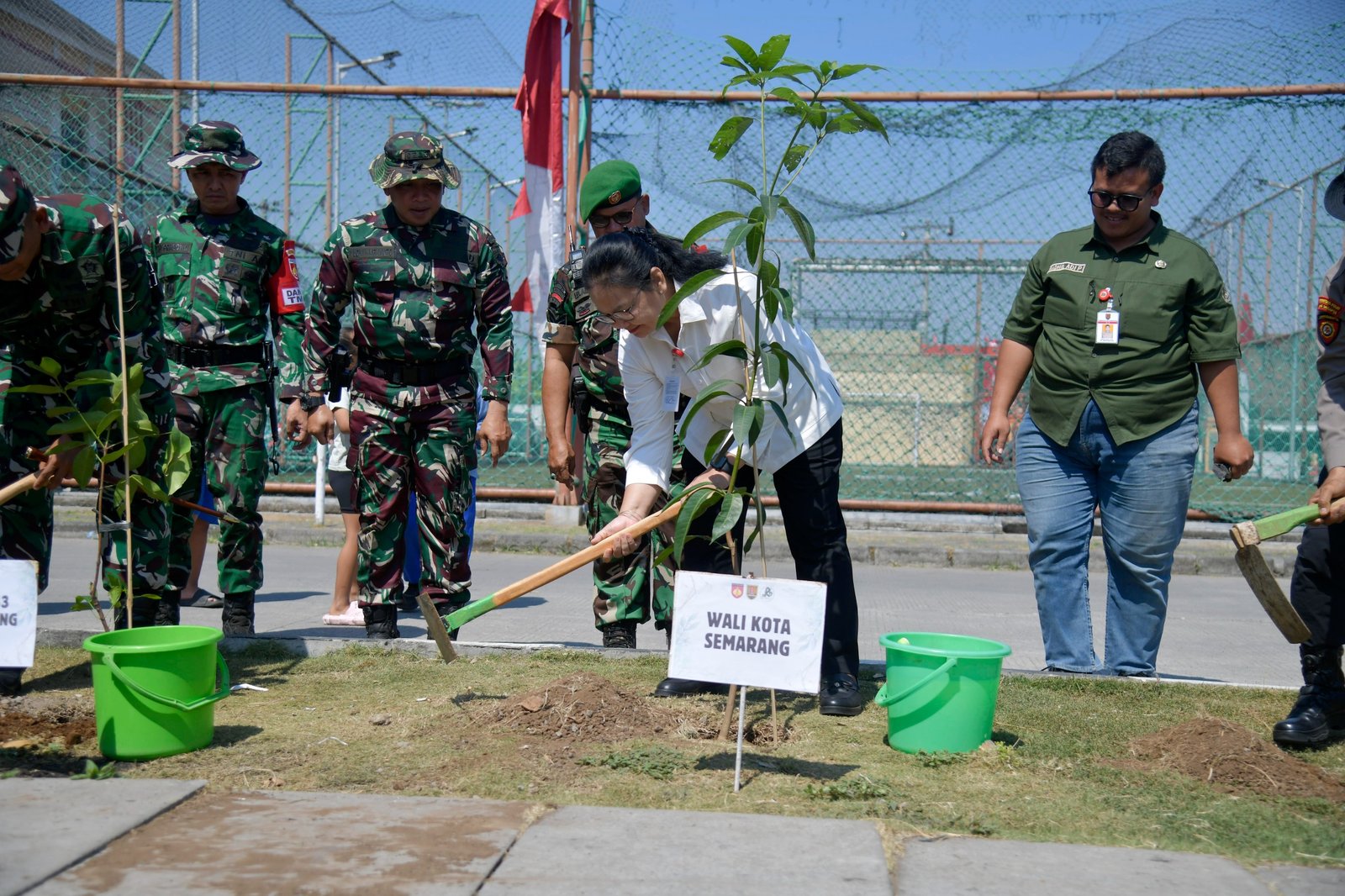 Walikota Semarang, Agustina Wilujeng saat menghadiri pembukaan program TNI Manunggal Membangun Desa (TMMD) Sengkuyung tahap III Tahun 2026.