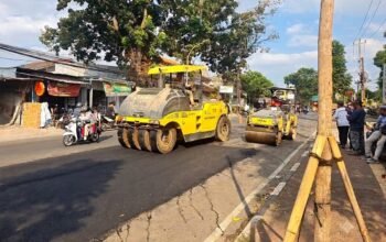 DPU kota Semarang lakukan perbaikan jalan rusak