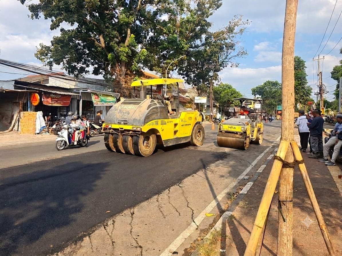 DPU kota Semarang lakukan perbaikan jalan rusak