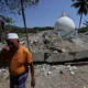 masjid yang roboh akibat gempa di Desa Salamah, Reok, Kabupaten Manggarai, Nusa Tenggara Timur,