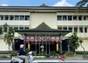 Geledah Rumah dan Rektorat Unsoed, KPK Sita Dokumen Terkait Pemerasan Penerimaan Mahasiswa Baru